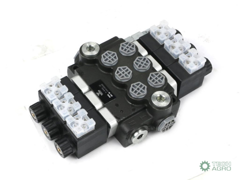 Rozdzielacz hydrauliczny 3-sekcyjny sterowany elektrycznie 12V 40L VOIMA Rozdzielacz hydrauliczny 3-sekcyjny sterowany elektrycznie 12V 40L VOIMA